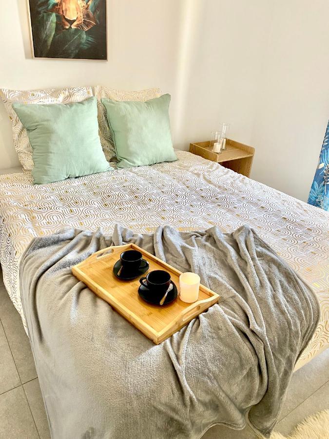 Apartamento Luxurious Flat At 5 Min By Walk To Monaco, Free Parking And Sea View Beausoleil Exterior foto